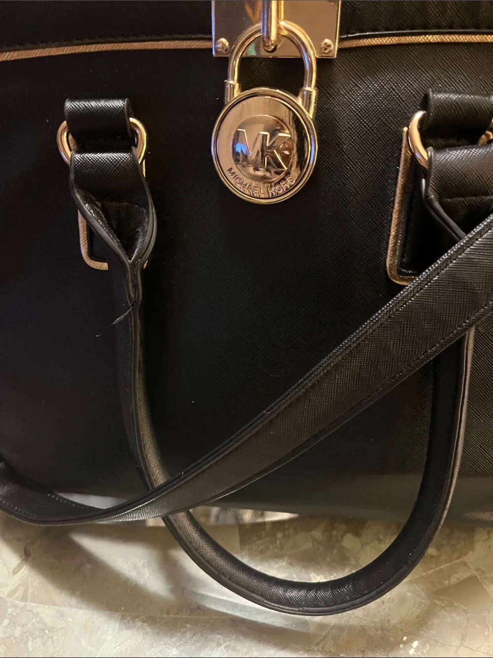 🤩🤩Michael Kors Black Satchel with Gold Trim and Lock